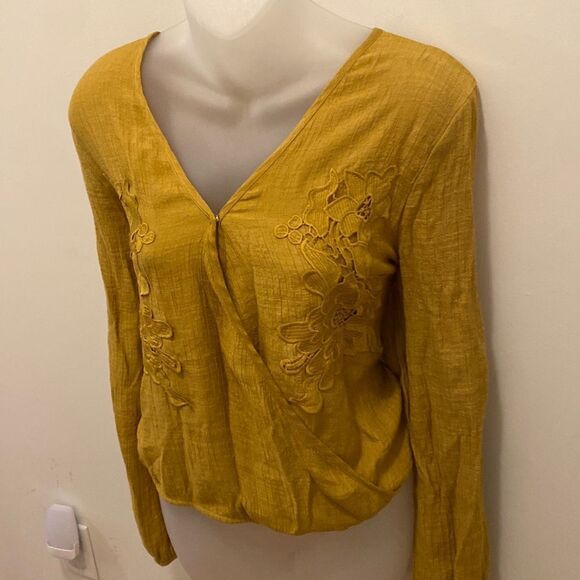 Juniper Blu Embroidered Mustard Yellow Polyster Blouse Top Shirt boho hippie S - Picture 3 of 8